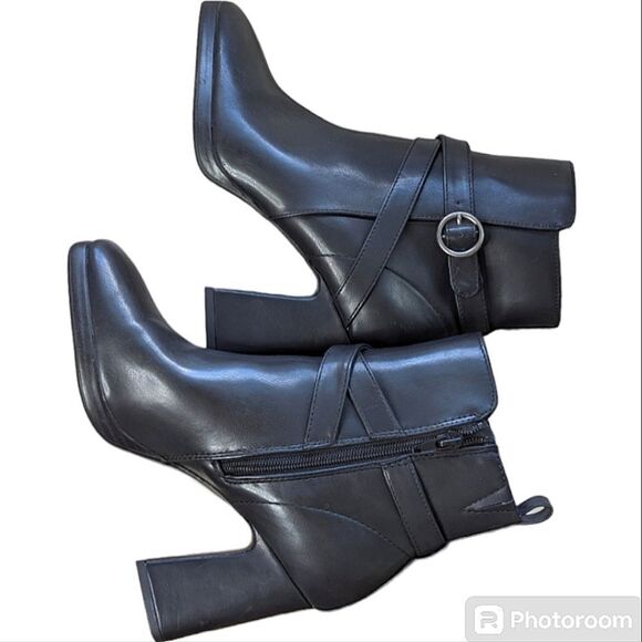 Kenzie Black Vegan Leather Zip Up 3.5"  Block Heel Square Toe Booties size 8 - Picture 3 of 14